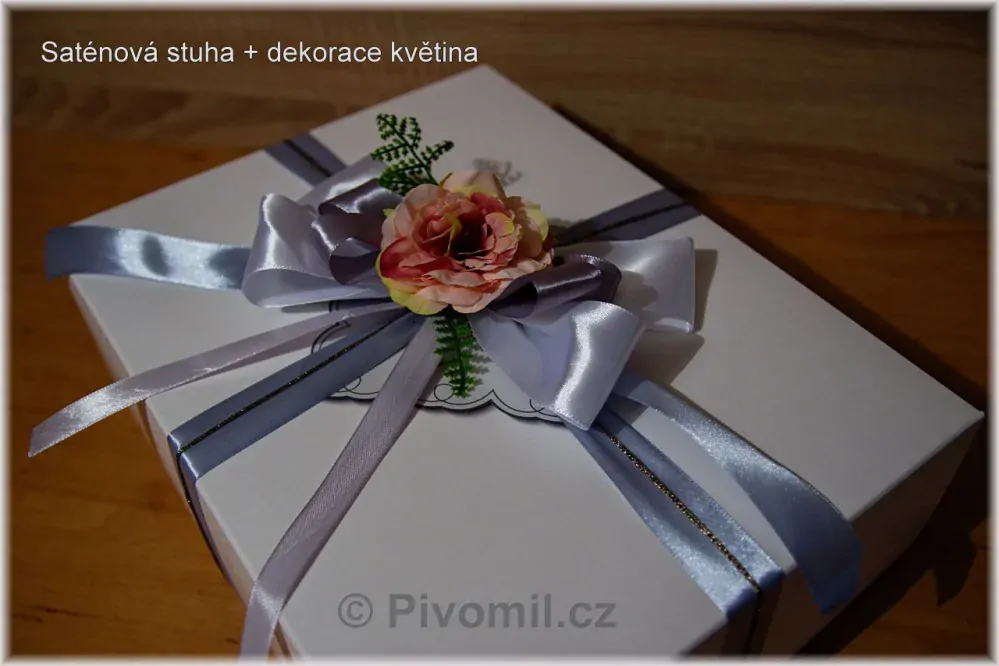 Ring SWAROVSKI® svatební číše se jmény novomanželů