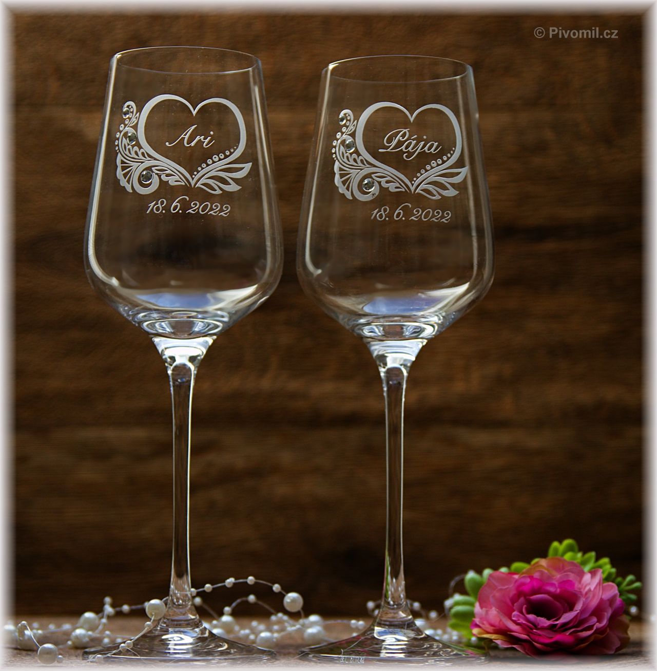 Charisma srdce SWAROVSKI®ELEMENTS svatební sklenky se jmény novomanželů