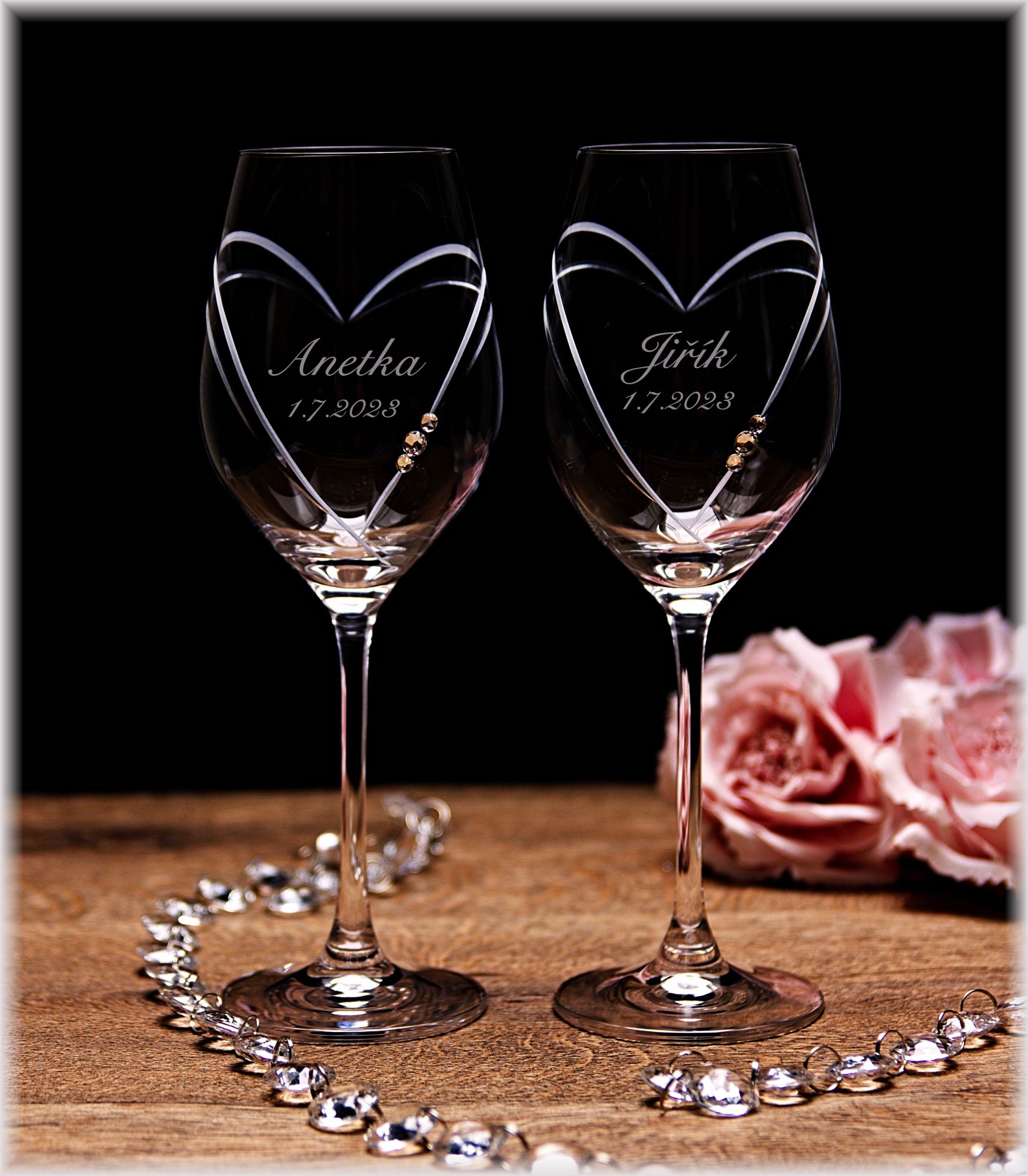 Heart SWAROVSKI® sklenice na víno se jmény novomanželů