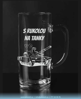 Půllitr s tankem a nápisem